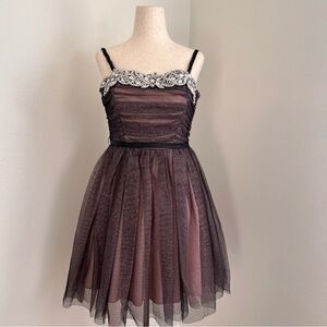 Vintage Y2K City Triangle pink sparkly beaded dress with tulle overlay Size: 5